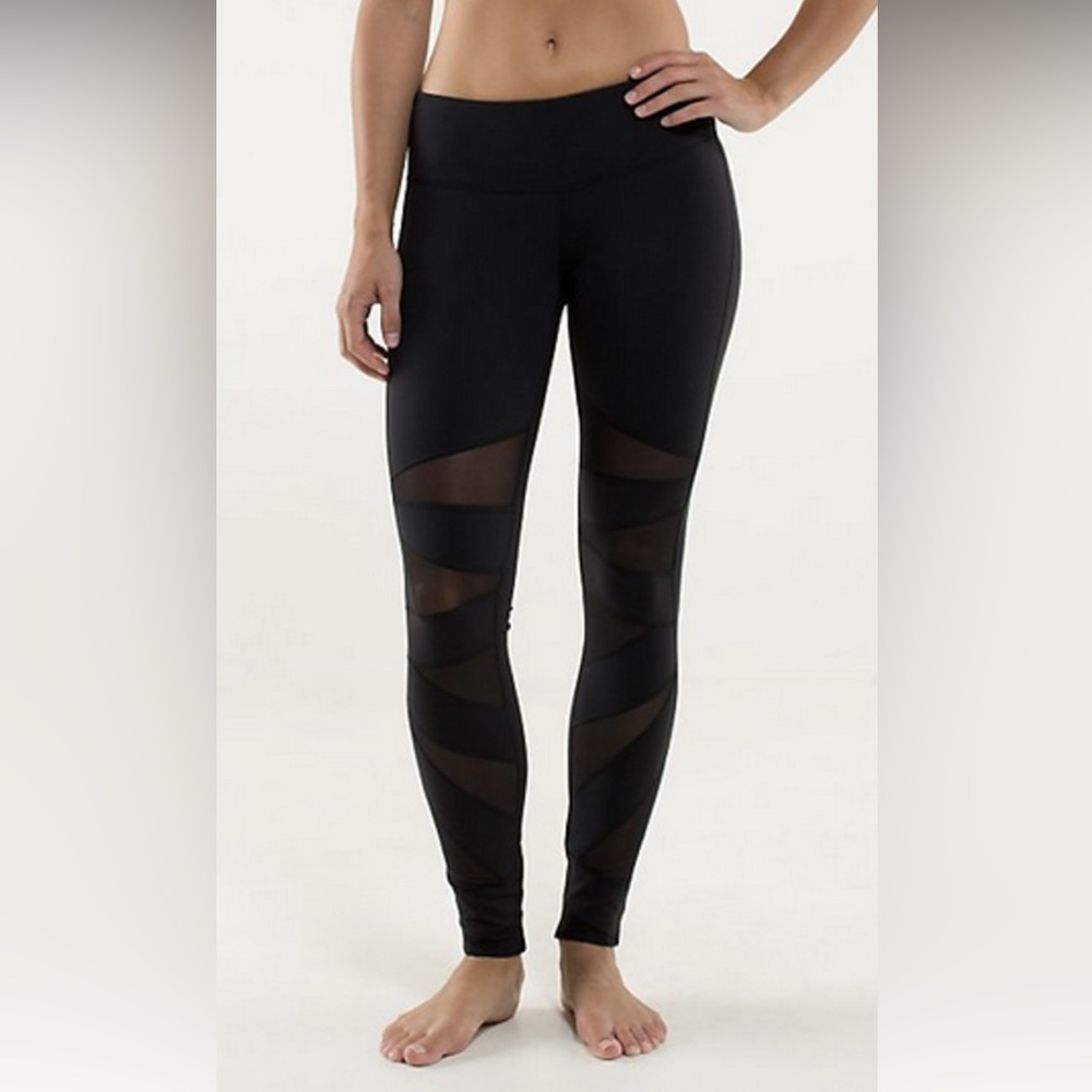 Lululemon Tech Mesh Wunder Under Cutout Black Leggings 6 / 34 long well loved